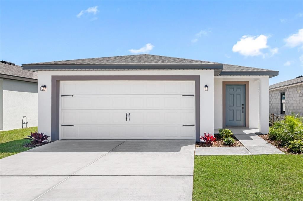 Active With Contract: $324,900 (3 beds, 2 baths, 1268 Square Feet)