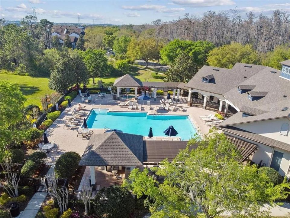 For Sale: $349,990 (2 beds, 2 baths, 1076 Square Feet)