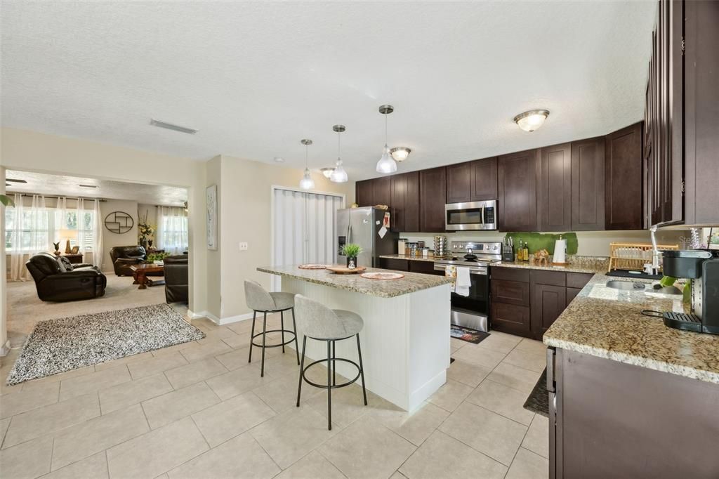 На продажу: $595,000 (4 спален, 3 ванн, 3841 Квадратных фут)