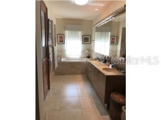 For Rent: $17,000 (3 beds, 3 baths, 2100 Square Feet)