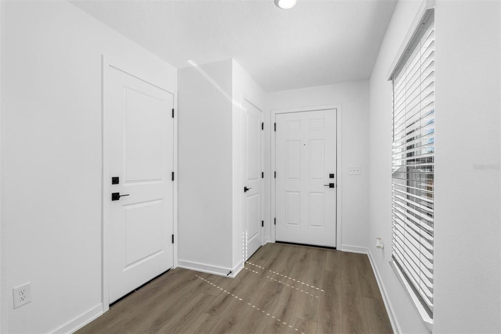 For Sale: $329,900 (3 beds, 2 baths, 1268 Square Feet)