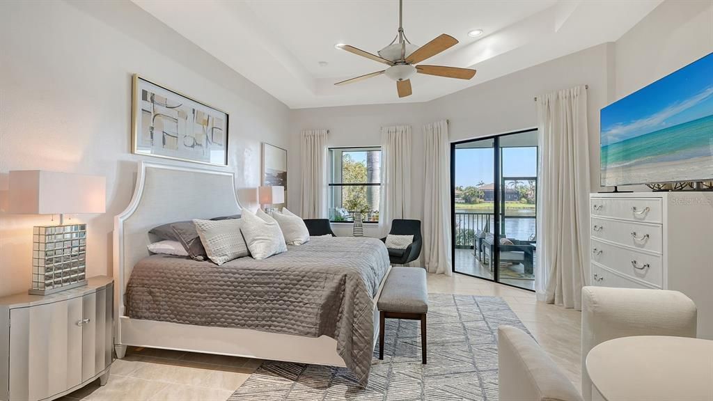 En Venta: $1,295,000 (4 camas, 3 baños, 3086 Pies cuadrados)