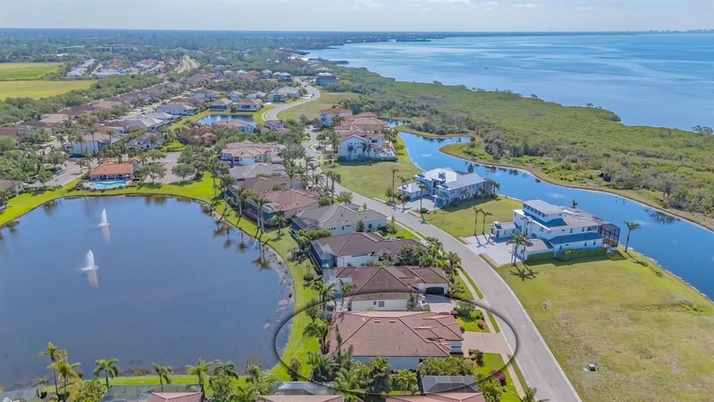 En Venta: $1,295,000 (4 camas, 3 baños, 3086 Pies cuadrados)