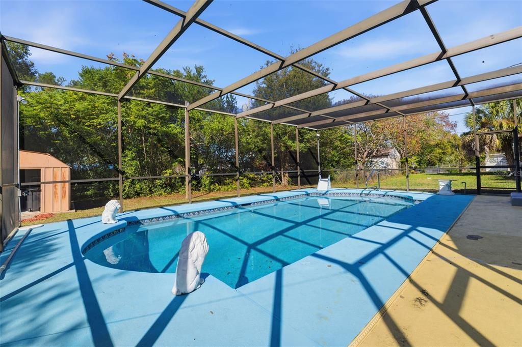 For Sale: $239,900 (4 beds, 2 baths, 1344 Square Feet)