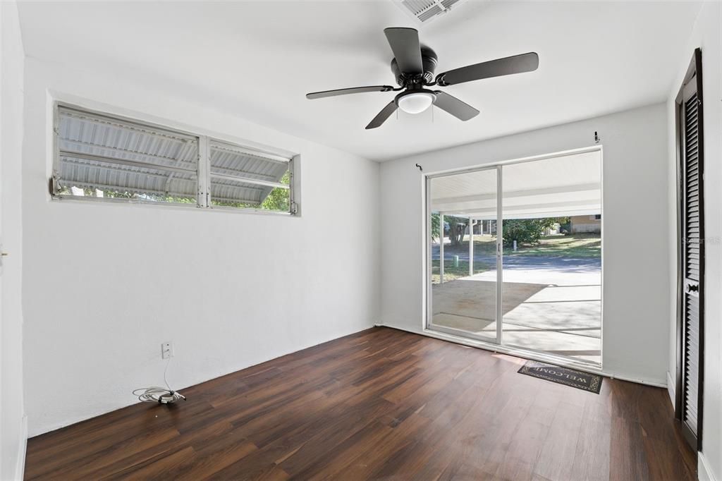 For Sale: $239,900 (4 beds, 2 baths, 1344 Square Feet)