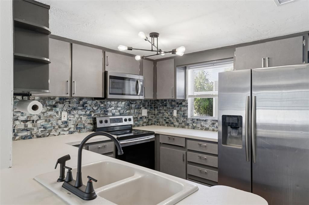 For Sale: $239,900 (4 beds, 2 baths, 1344 Square Feet)