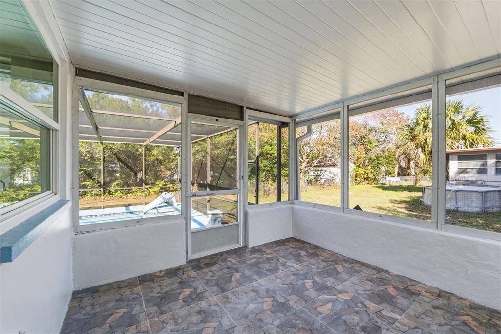 For Sale: $239,900 (4 beds, 2 baths, 1344 Square Feet)