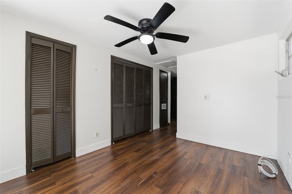 For Sale: $239,900 (4 beds, 2 baths, 1344 Square Feet)