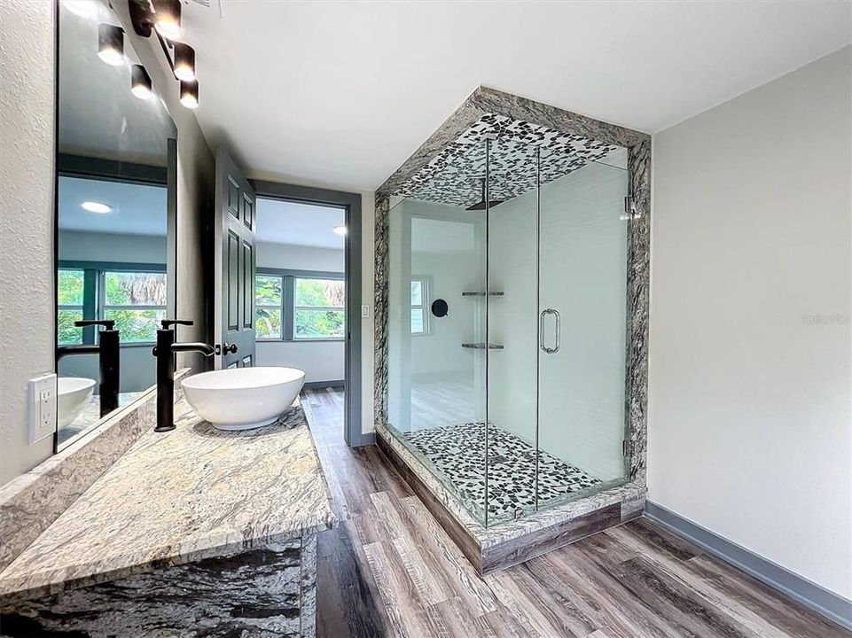 En Renta: $2,650 (4 camas, 3 baños, 2228 Pies cuadrados)