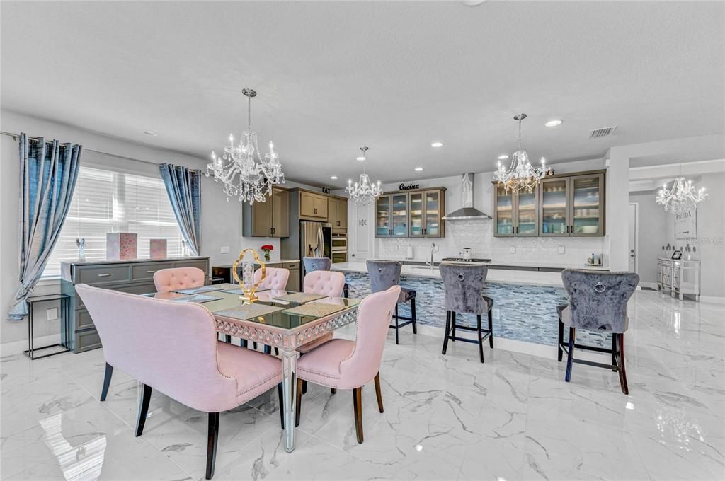 For Sale: $825,000 (3 beds, 2 baths, 2298 Square Feet)