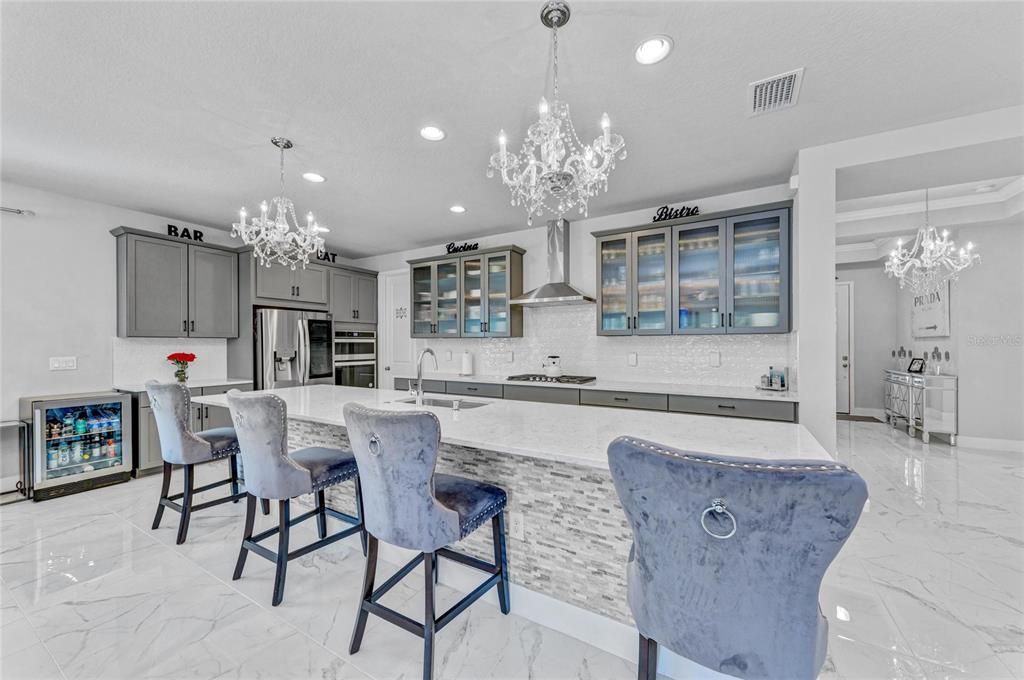 For Sale: $825,000 (3 beds, 2 baths, 2298 Square Feet)