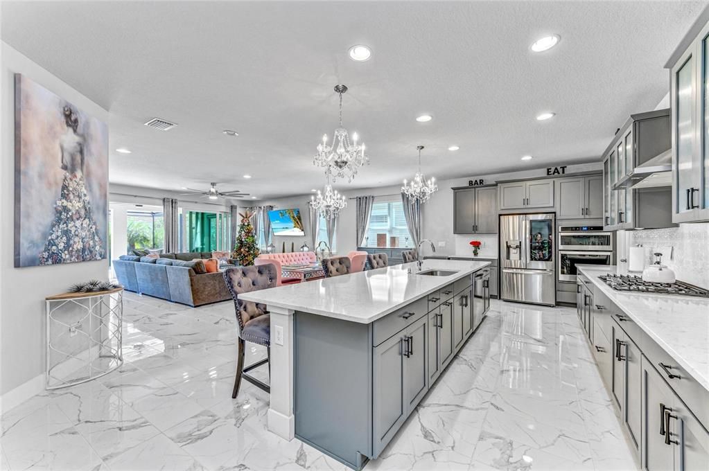 For Sale: $825,000 (3 beds, 2 baths, 2298 Square Feet)