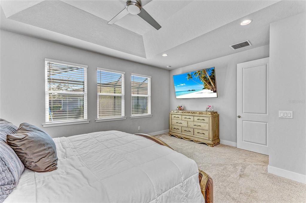 For Sale: $825,000 (3 beds, 2 baths, 2298 Square Feet)