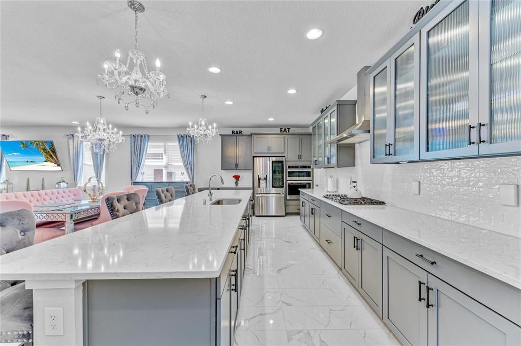 For Sale: $825,000 (3 beds, 2 baths, 2298 Square Feet)