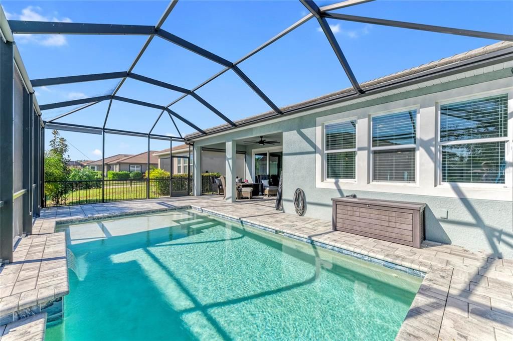 For Sale: $825,000 (3 beds, 2 baths, 2298 Square Feet)