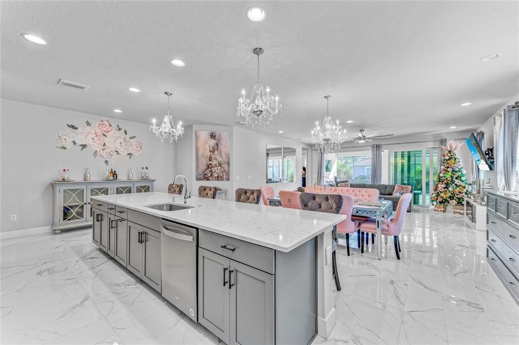 For Sale: $825,000 (3 beds, 2 baths, 2298 Square Feet)