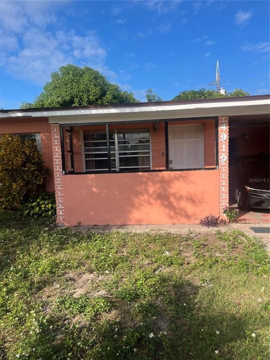For Sale: $150,000 (3 beds, 1 baths, 910 Square Feet)