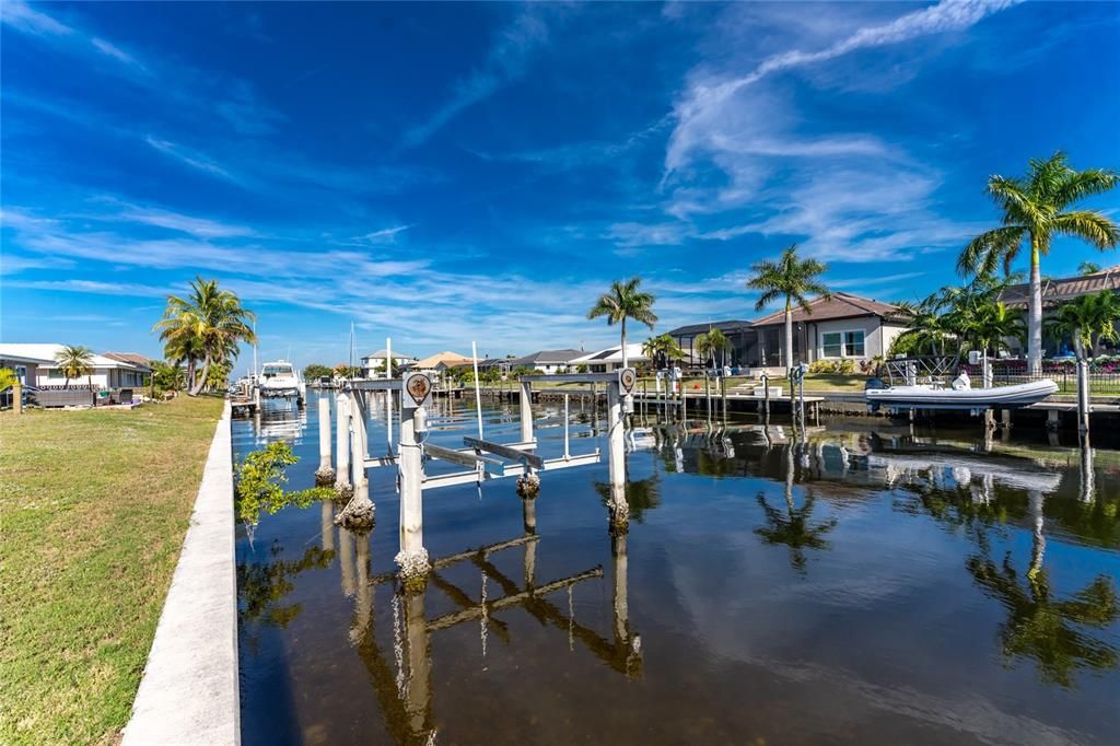 待售: $449,900 (0.22 acres)