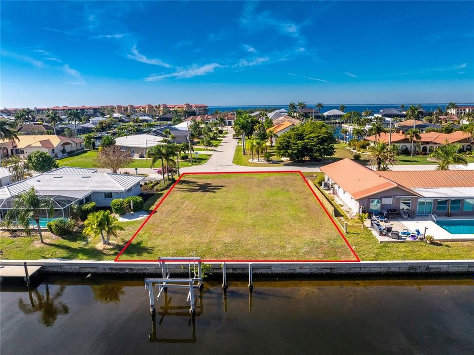 待售: $449,900 (0.22 acres)