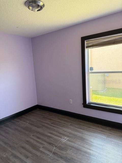 For Rent: $1,700 (3 beds, 2 baths, 1862 Square Feet)