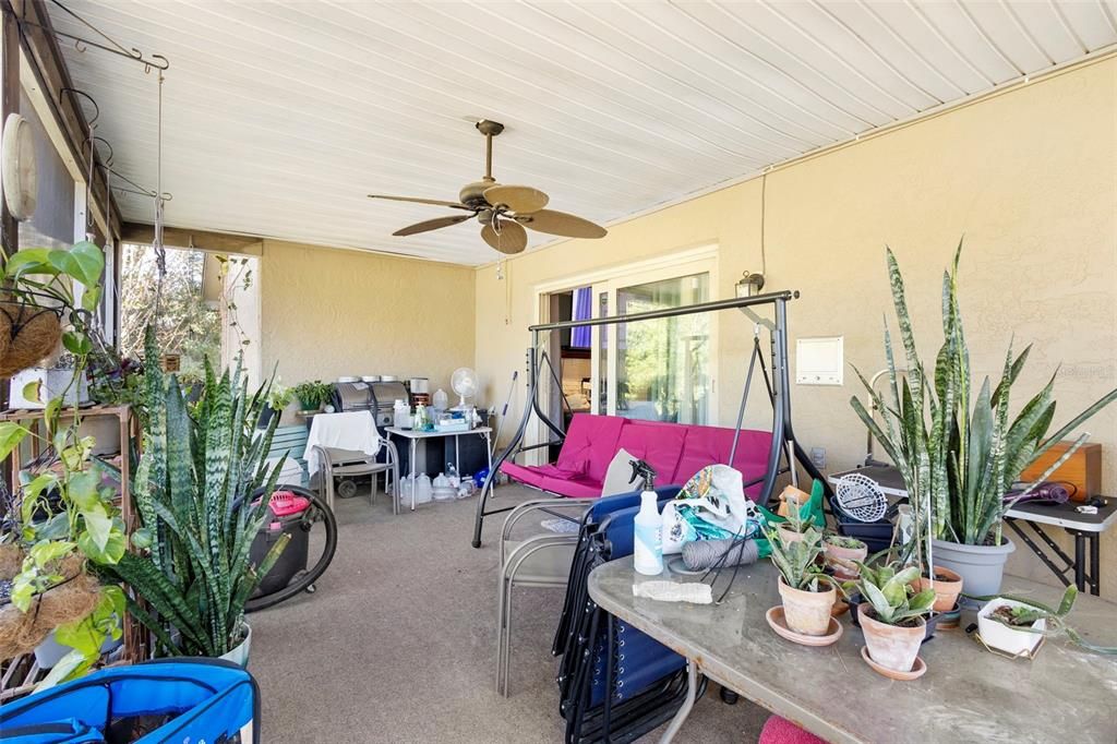 For Sale: $395,000 (3 beds, 2 baths, 2032 Square Feet)