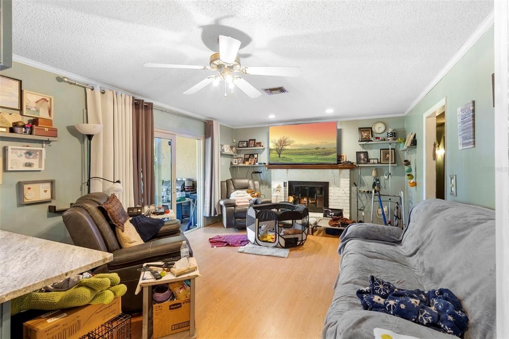 For Sale: $395,000 (3 beds, 2 baths, 2032 Square Feet)