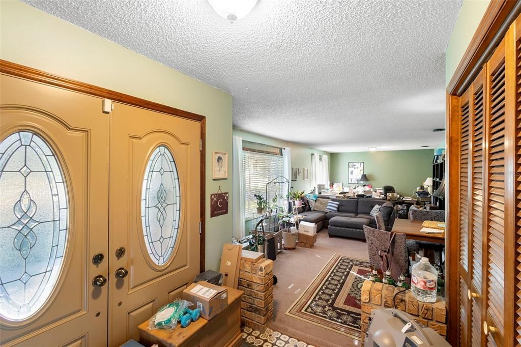 For Sale: $395,000 (3 beds, 2 baths, 2032 Square Feet)