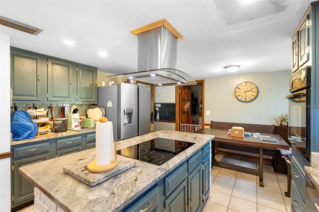 For Sale: $395,000 (3 beds, 2 baths, 2032 Square Feet)