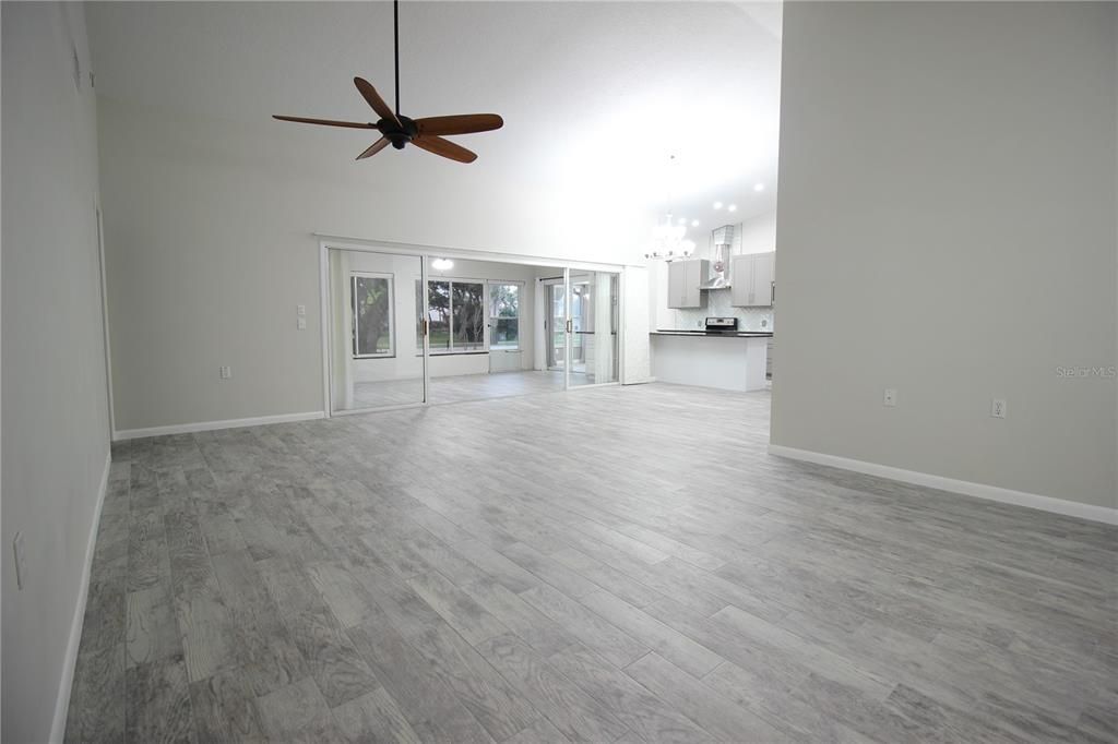 待售: $369,000 (2 贝兹, 2 浴室, 1827 平方英尺)