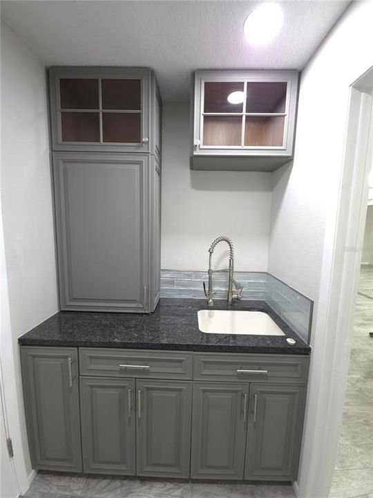 待售: $369,000 (2 贝兹, 2 浴室, 1827 平方英尺)