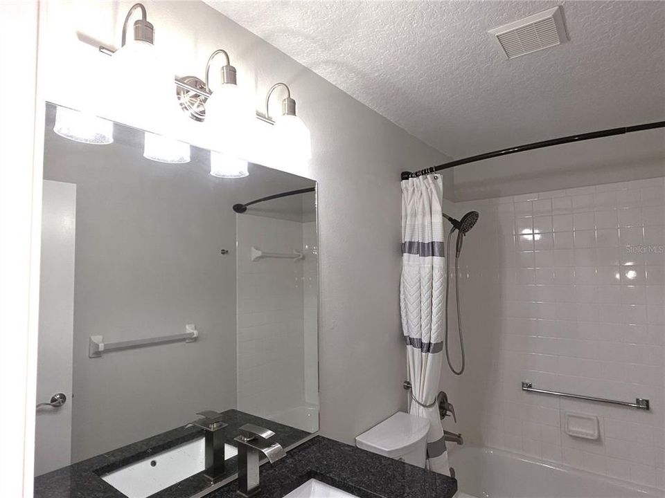 待售: $369,000 (2 贝兹, 2 浴室, 1827 平方英尺)