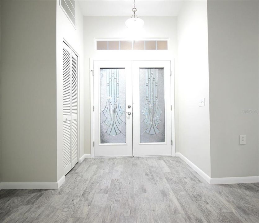 待售: $369,000 (2 贝兹, 2 浴室, 1827 平方英尺)