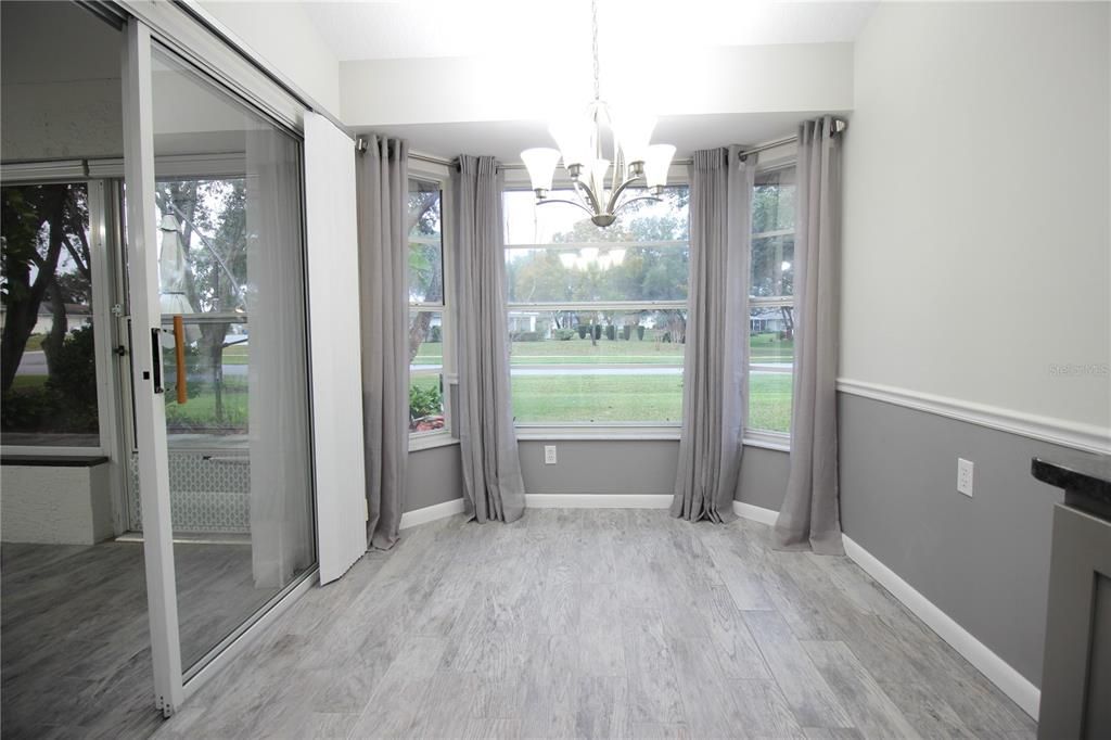 待售: $369,000 (2 贝兹, 2 浴室, 1827 平方英尺)