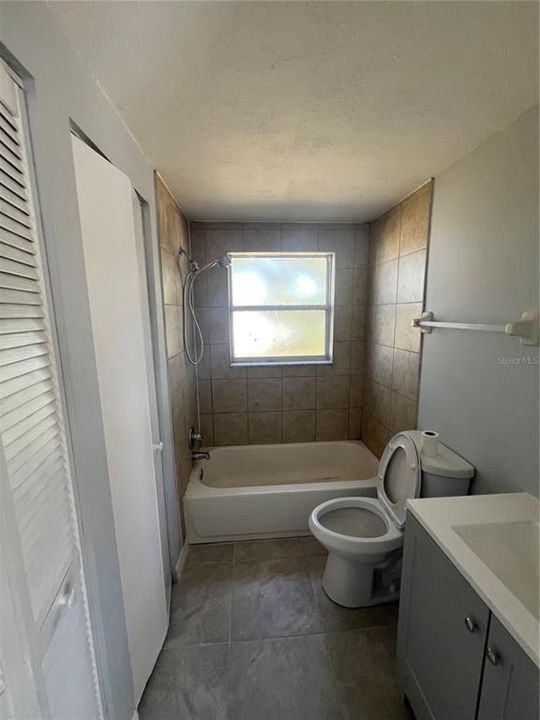 For Rent: $1,800 (3 beds, 2 baths, 1350 Square Feet)