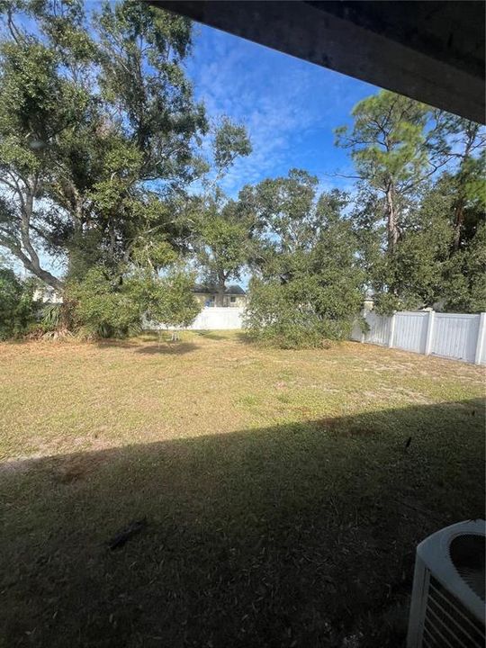 For Rent: $1,800 (3 beds, 2 baths, 1350 Square Feet)