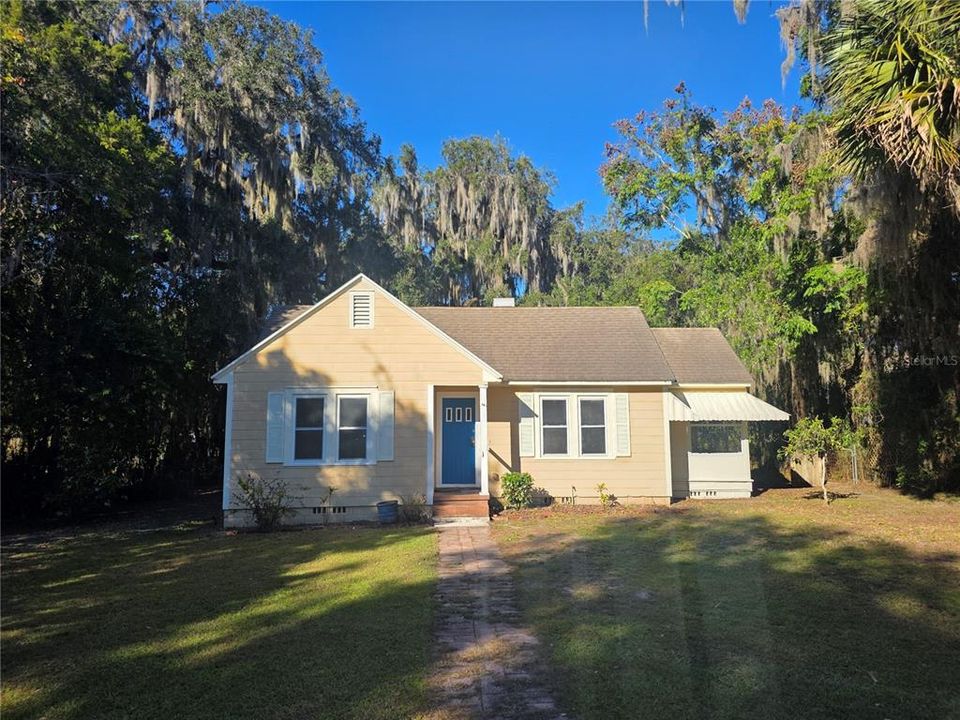 В аренду: $1,450 (3 спален, 1 ванн, 1390 Квадратных фут)