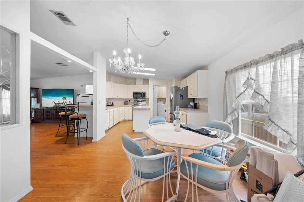 En Venta: $242,000 (3 camas, 2 baños, 1540 Pies cuadrados)