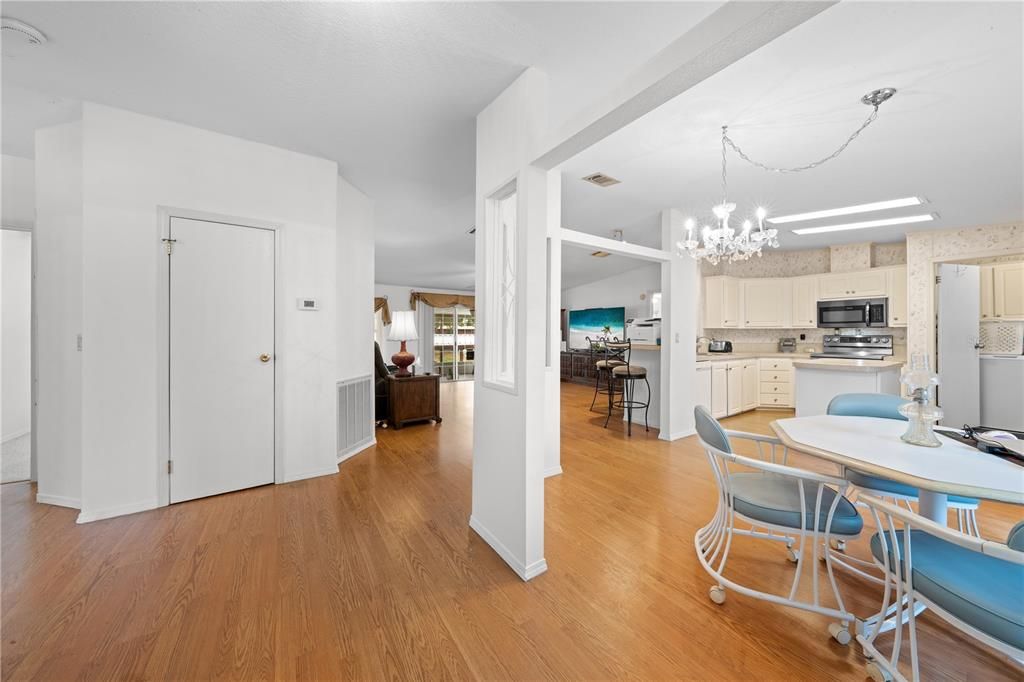 En Venta: $242,000 (3 camas, 2 baños, 1540 Pies cuadrados)