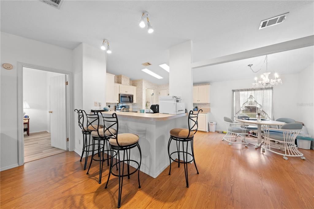 En Venta: $242,000 (3 camas, 2 baños, 1540 Pies cuadrados)