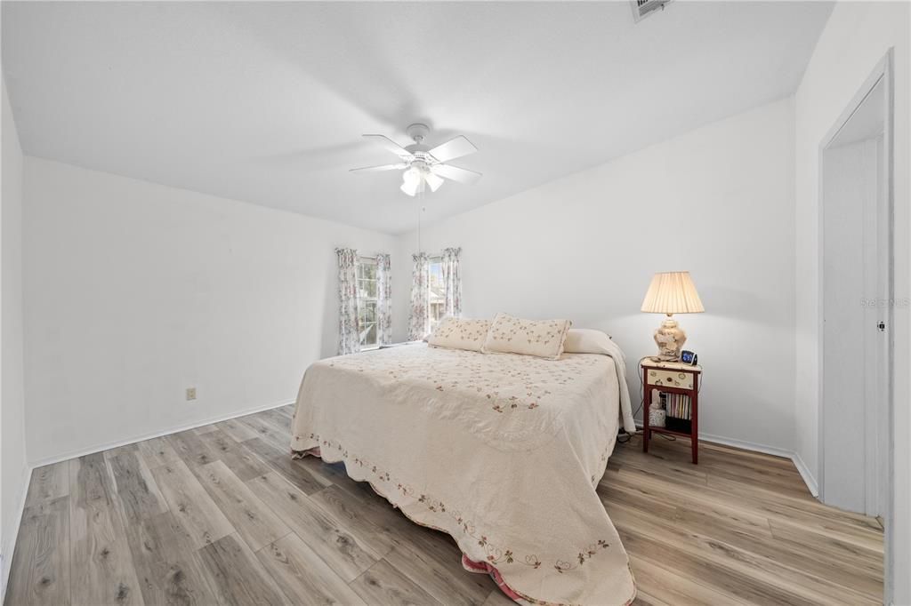 En Venta: $242,000 (3 camas, 2 baños, 1540 Pies cuadrados)