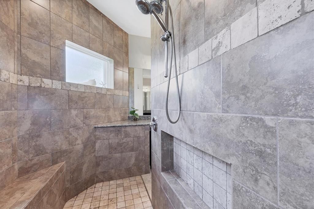 待售: $639,000 (3 贝兹, 2 浴室, 1980 平方英尺)