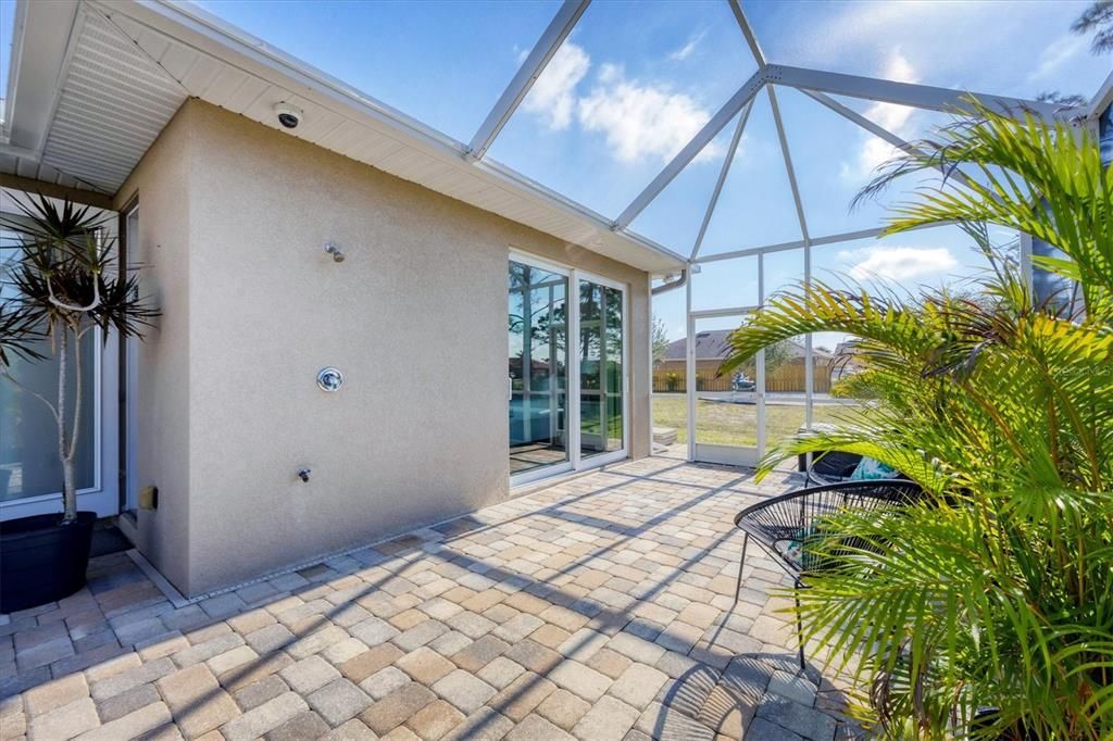 待售: $639,000 (3 贝兹, 2 浴室, 1980 平方英尺)