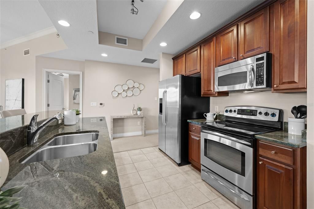 En Venta: $769,900 (2 camas, 2 baños, 1272 Pies cuadrados)