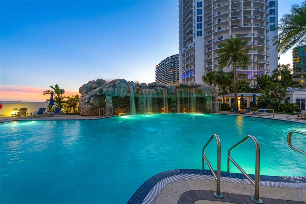 En Venta: $769,900 (2 camas, 2 baños, 1272 Pies cuadrados)