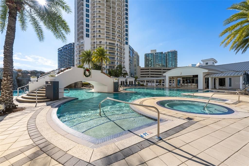 En Venta: $769,900 (2 camas, 2 baños, 1272 Pies cuadrados)