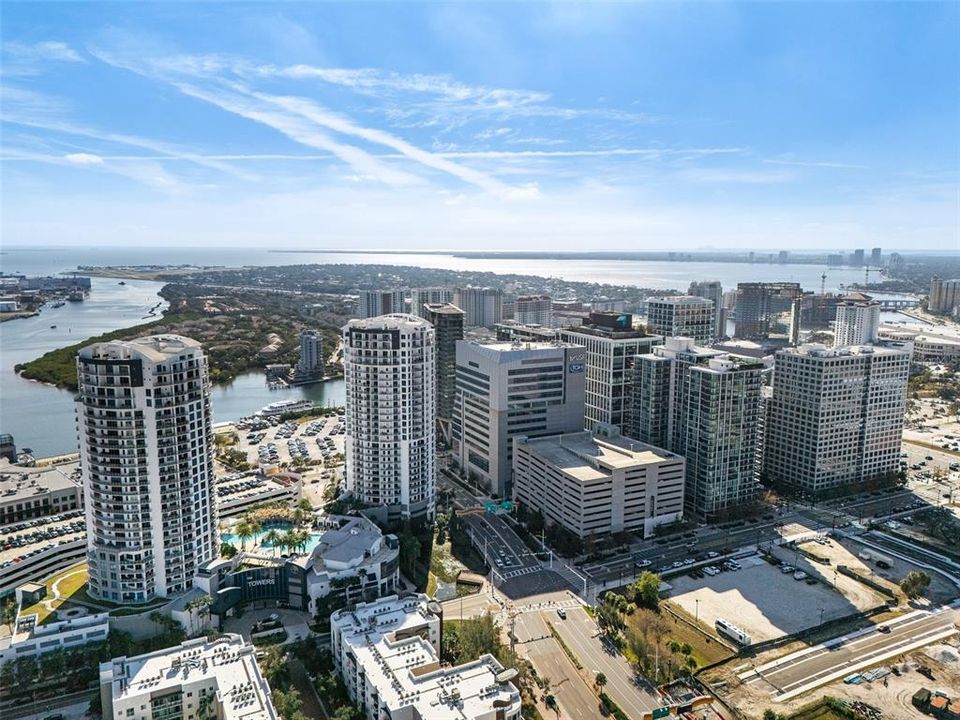 En Venta: $769,900 (2 camas, 2 baños, 1272 Pies cuadrados)