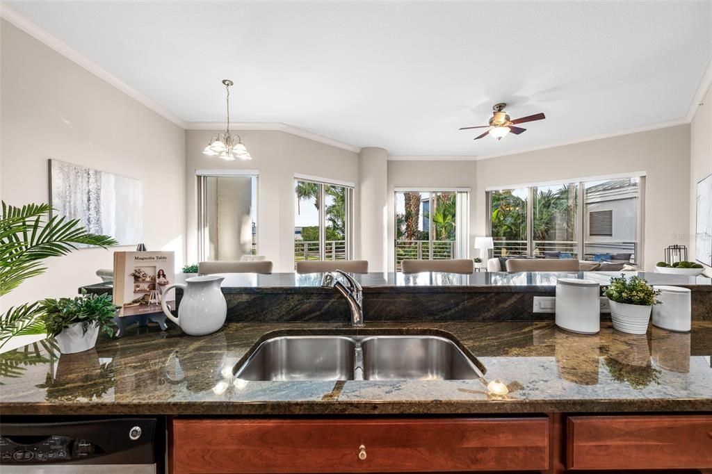 En Venta: $769,900 (2 camas, 2 baños, 1272 Pies cuadrados)