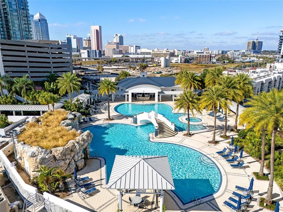 En Venta: $769,900 (2 camas, 2 baños, 1272 Pies cuadrados)