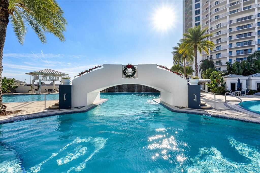 En Venta: $769,900 (2 camas, 2 baños, 1272 Pies cuadrados)