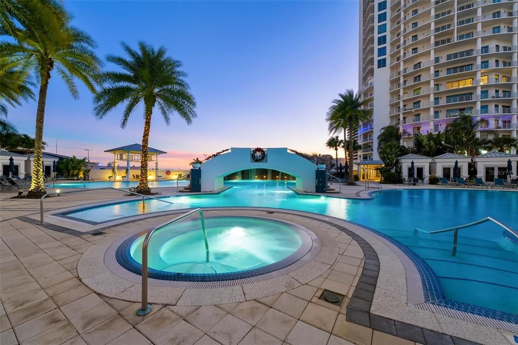 En Venta: $769,900 (2 camas, 2 baños, 1272 Pies cuadrados)